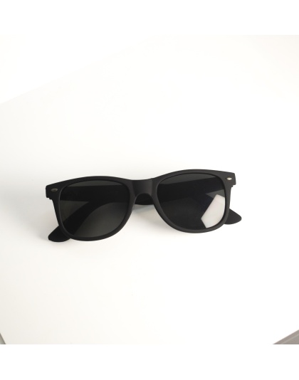 Unisex Classic Black Gradient Wayfarer Sunglasses